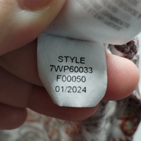 Lucky Brand Size Small Top Paisley Flutter Cap Sleeve Mixed Media Split Tie Neck - Picture 7 of 8